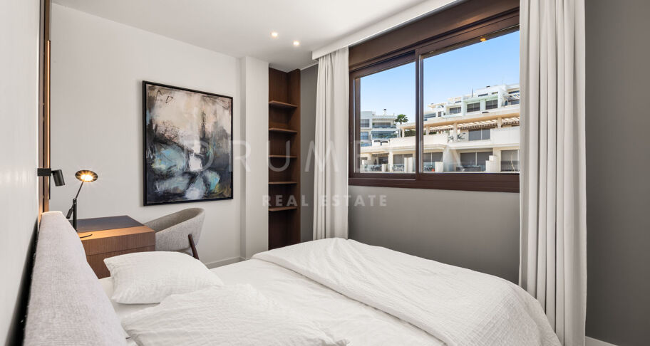 Moderne toppleilighet med havutsikt i Estepona