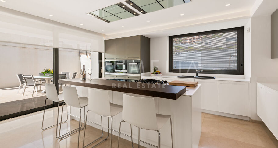 Eerstelijns Golf Moderne Luxe Villa met Uitzicht, Los Flamingos, Benahavis