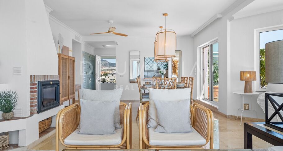 Storslått nylig renovert penthouse med 360º utsikt over hav, golf og La Concha i Guadalmina Alta, Langtidsleie