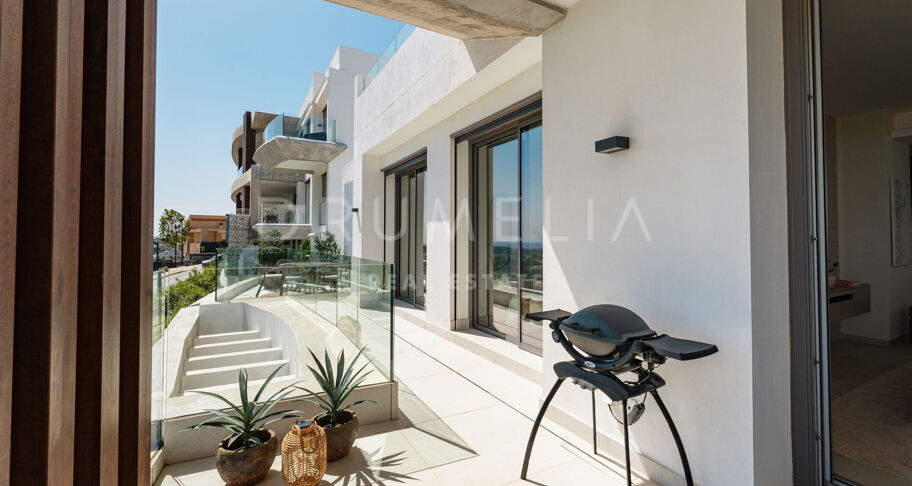 Ático Dúplex en Real de La Quinta con Vistas Panorámicas al Mar