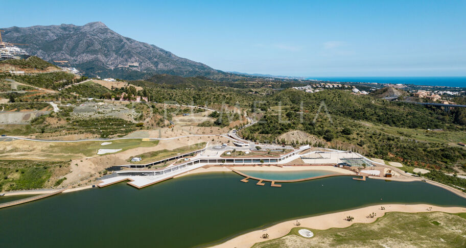 Ático Dúplex en Real de La Quinta con Vistas Panorámicas al Mar