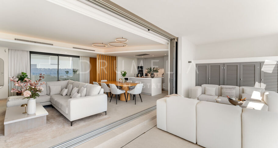 Ático Dúplex en Real de La Quinta con Vistas Panorámicas al Mar