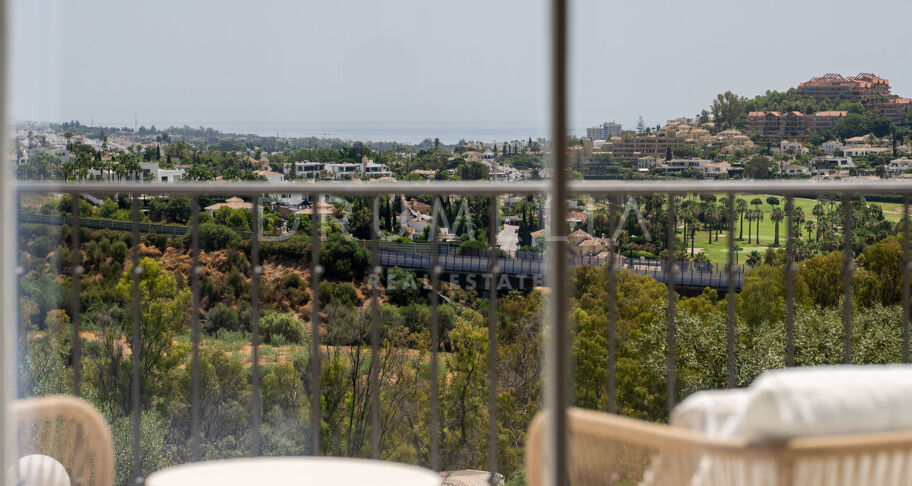 Renoverad radhus i frontläge vid golfbanan i La Quinta med panoramautsikt