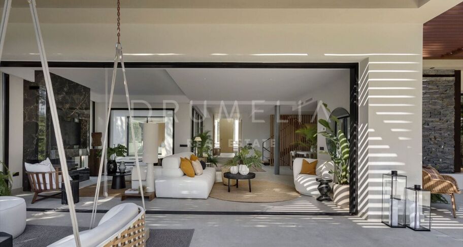 Villa independiente, reformada con diseño oriental en Marbella Hill Club