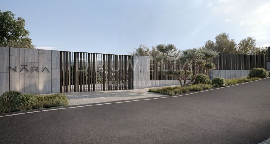 Neubau Villa mit Panoramablick auf das Meer und Gibraltar Ansichten in La Reserva, Sotogrande