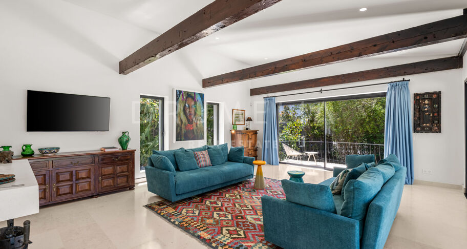 Villa Jori - Andalusian-Style Residence near the Beach in Guadalmina Baja