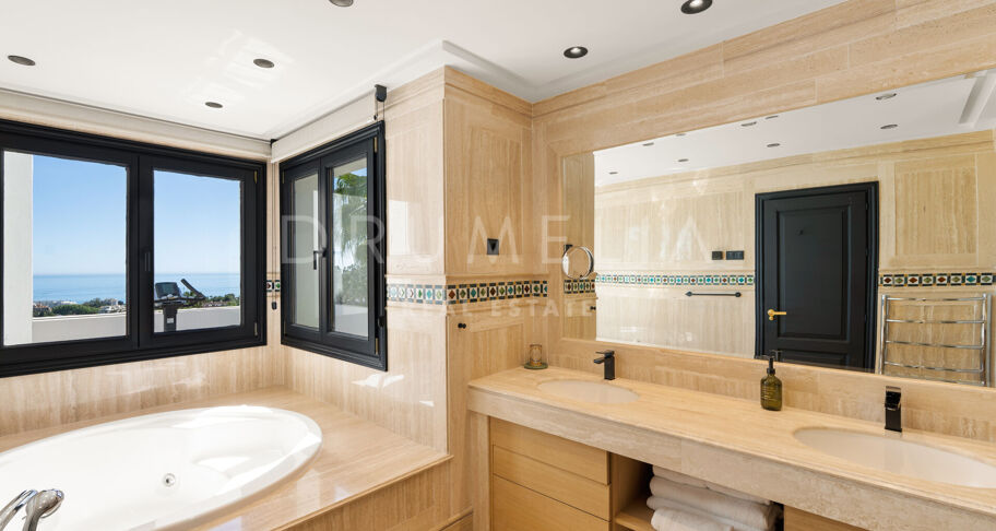 Duplex Penthouse med Havutsikt i Monte Paraiso, Marbella Golden Mile