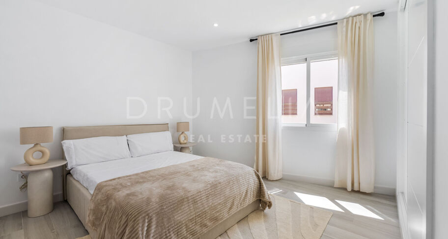 Odnowione mieszkanie w Nueva Andalucía, spacerem do Puerto Banús