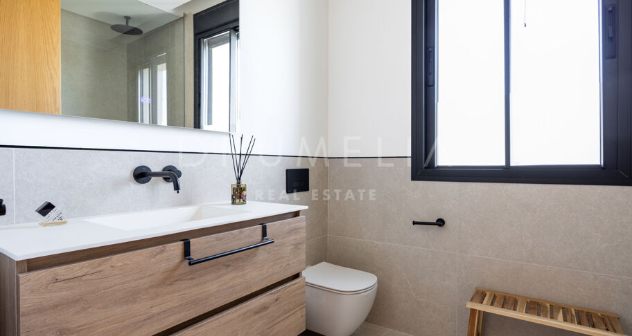 Renovated villa with panoramic views in Los Flamingos, Benahavís