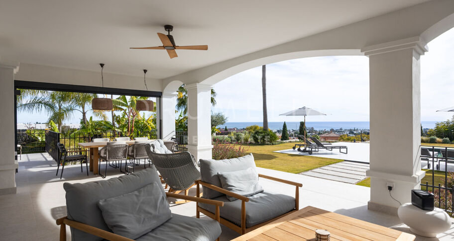 Renovated villa with panoramic views in Los Flamingos, Benahavís