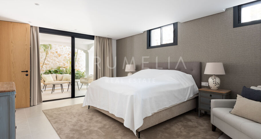 Renovated villa with panoramic views in Los Flamingos, Benahavís