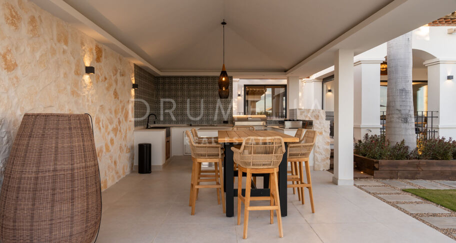 Renovated villa with panoramic views in Los Flamingos, Benahavís