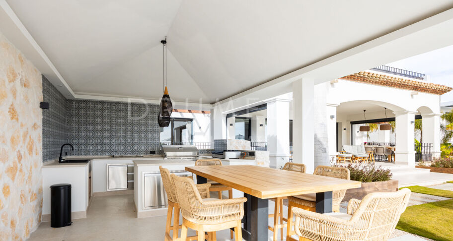 Renovated villa with panoramic views in Los Flamingos, Benahavís