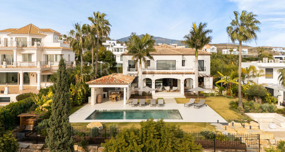 Renovated villa with panoramic views in Los Flamingos, Benahavís