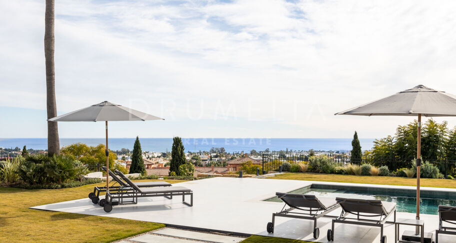 Renovated villa with panoramic views in Los Flamingos, Benahavís