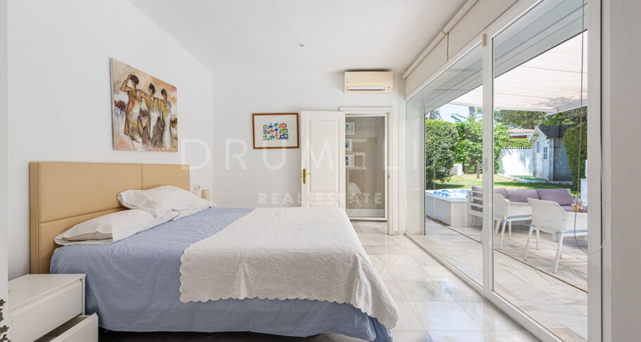 Villa independiente en Los Monteros, Marbella Este