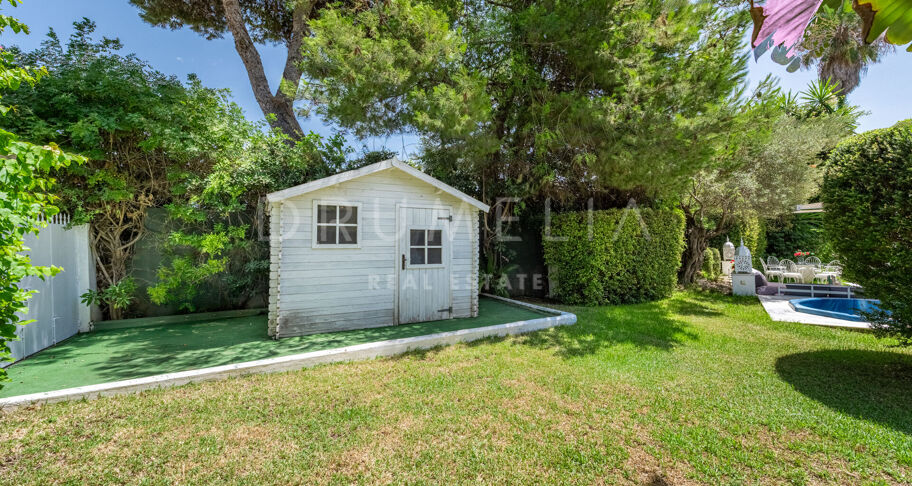 Villa independiente en Los Monteros, Marbella Este