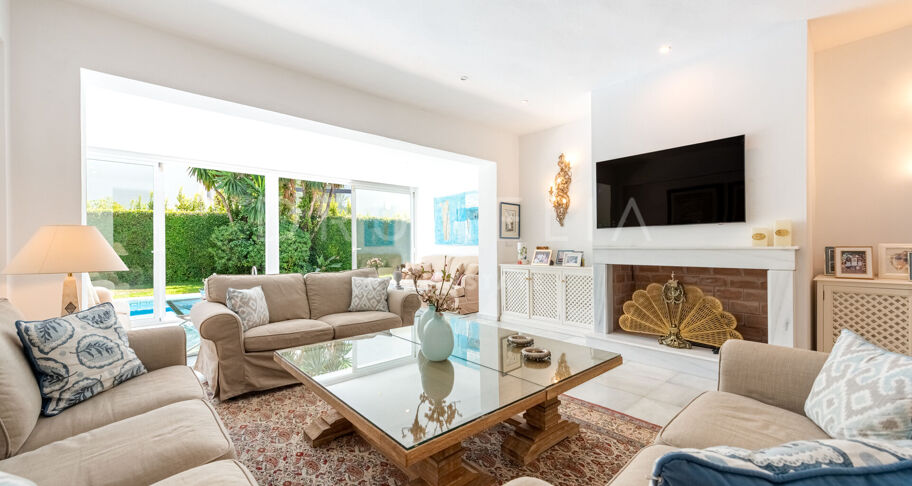 Villa independiente en Los Monteros, Marbella Este