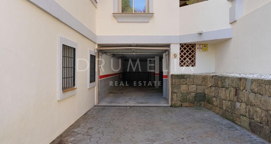 Apartamento de tres dormitorios en La Cerquilla, Nueva Andalucía