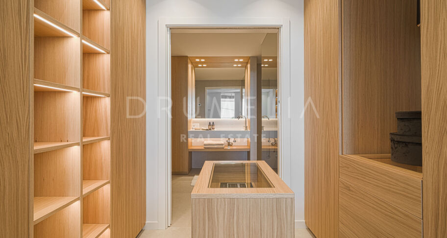 Apartamento de tres dormitorios en La Cerquilla, Nueva Andalucía