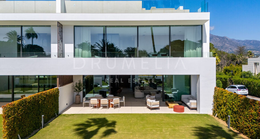 Moderne nieuwbouwwoning in Vilas 6 met dakterras, zwembad en zeezicht