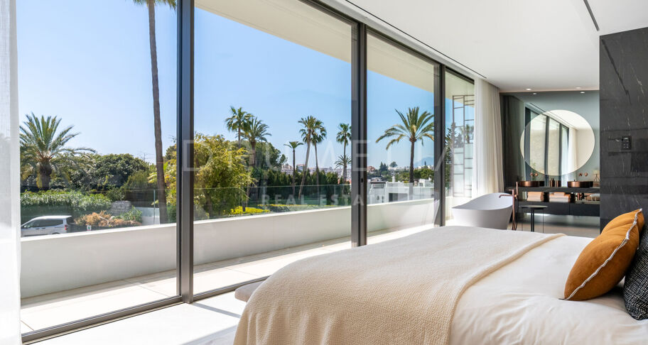 Moderne nieuwbouwwoning in Vilas 6 met dakterras, zwembad en zeezicht