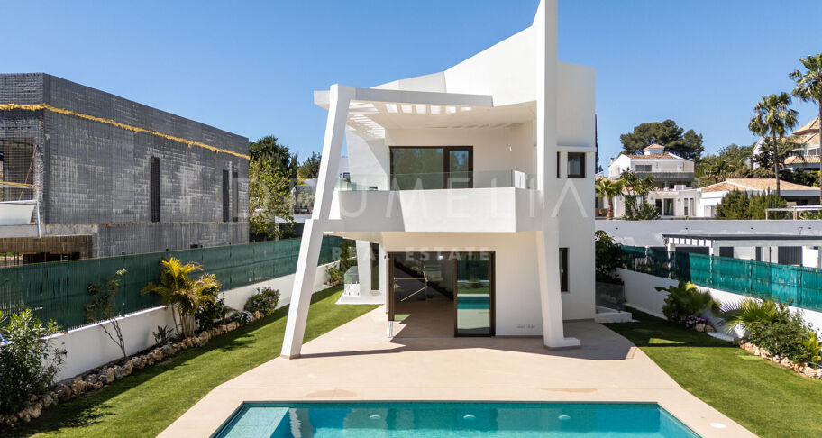 Villa zum Verkauf in Estepona
