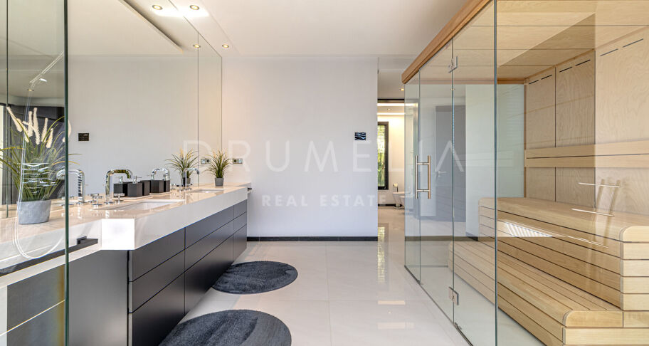 Contemporary villa for sale in Guadalmina Baja, San Pedro