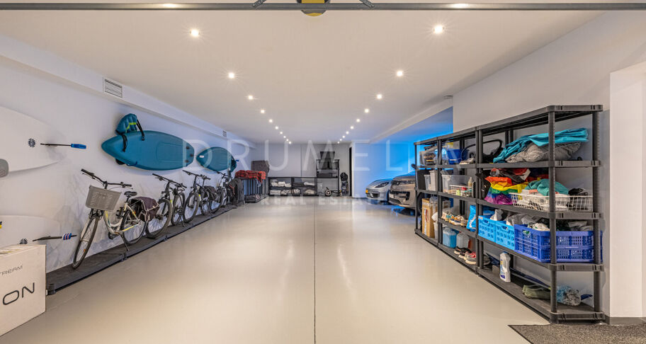 Contemporary villa for sale in Guadalmina Baja, San Pedro