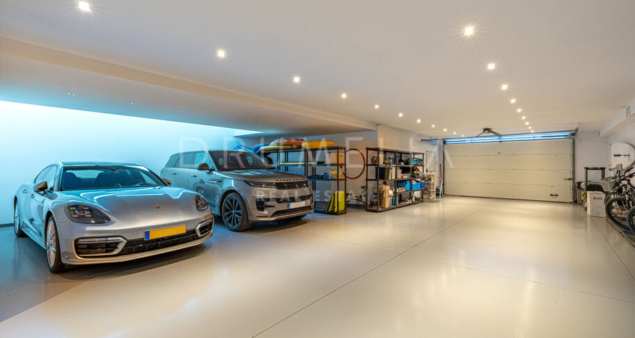 Contemporary villa for sale in Guadalmina Baja, San Pedro