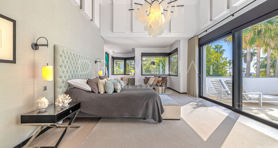 Contemporary villa for sale in Guadalmina Baja, San Pedro
