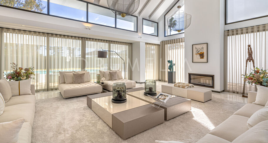 Contemporary villa for sale in Guadalmina Baja, San Pedro