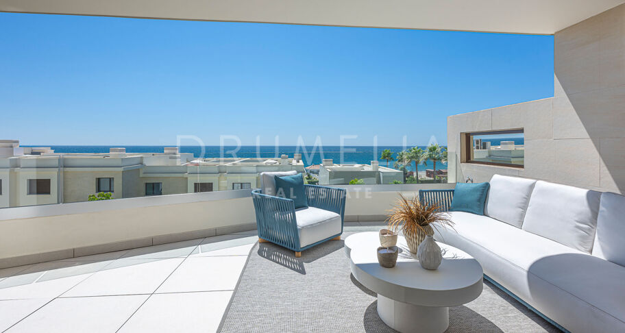 Gerenoveerd appartement aan het strand met zeezicht in Velaya