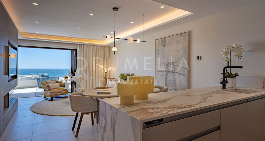 Gerenoveerd appartement aan het strand met zeezicht in Velaya