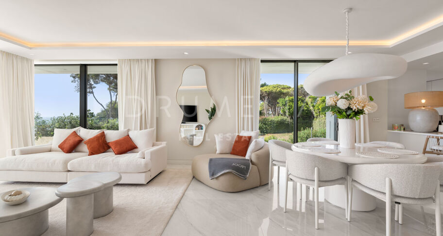 Emare Azure – Appartement exclusif en front de mer avec vue dégagée sur la mer à Emare, Estepona