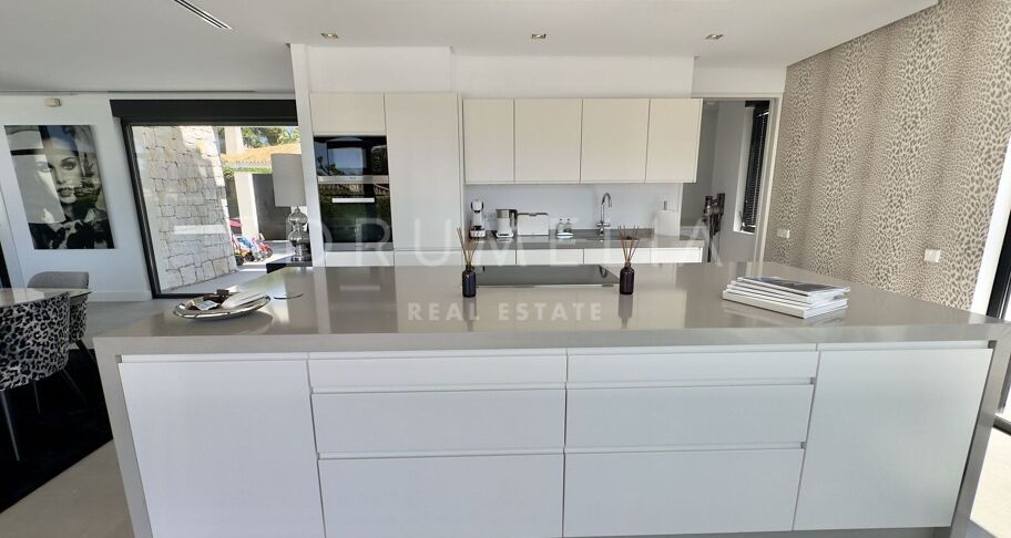 Villa contemporánea en los Monteros a pasos de la playa