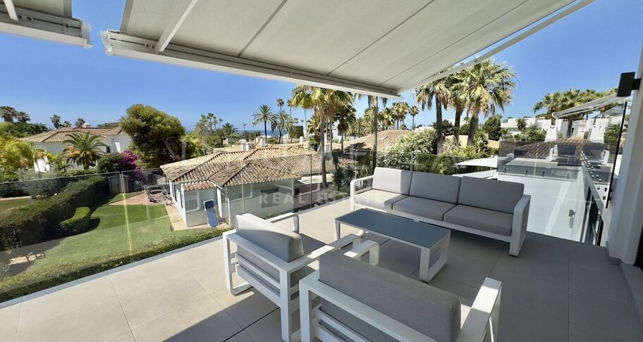 Villa contemporánea en los Monteros a pasos de la playa