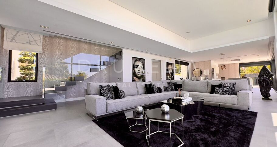 Villa contemporánea en los Monteros a pasos de la playa