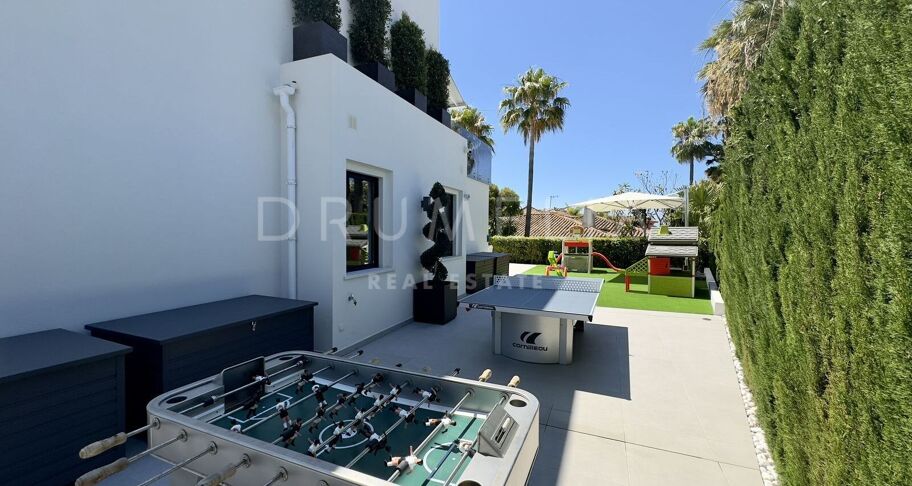 Villa contemporánea en los Monteros a pasos de la playa
