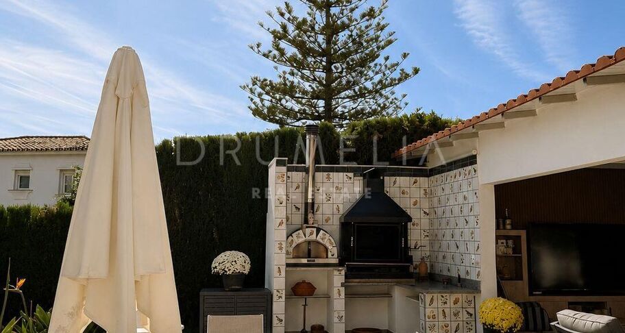 Villa met 8 slaapkamers en privézwembad in El Paraíso Alto