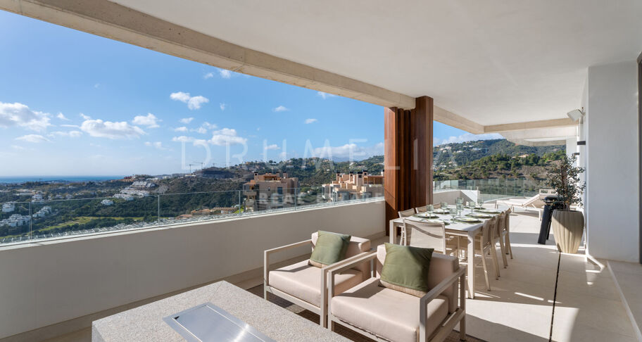 Apartamento en Real de La Quinta con vistas panorámicas
