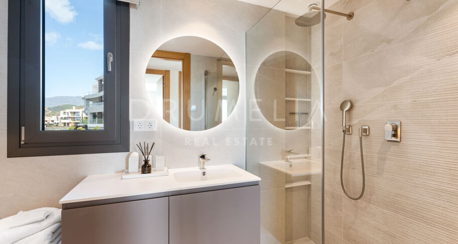 Apartamento en Real de La Quinta con vistas panorámicas