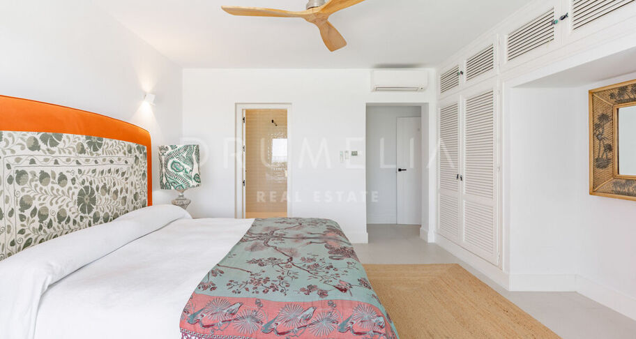 Gerenoveerde villa aan het strand in Casasola