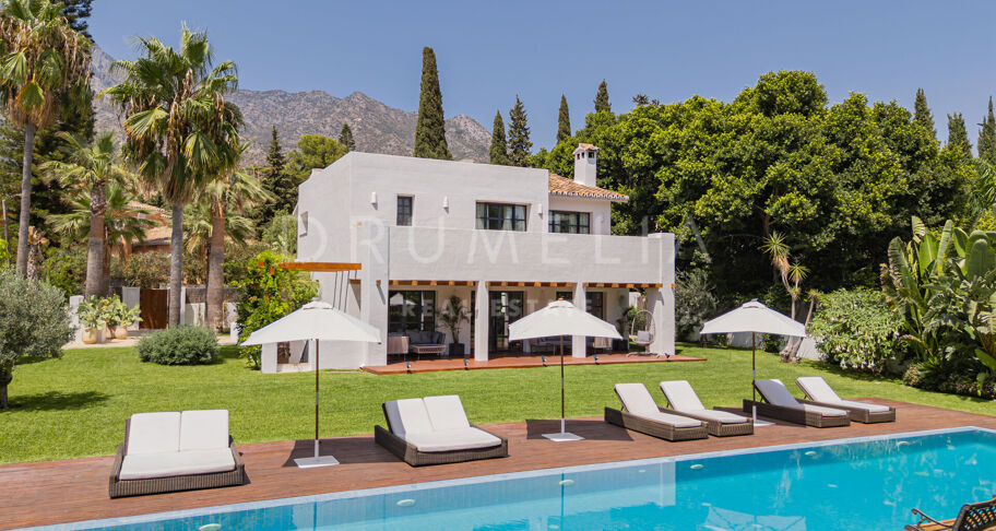 Villa 4 chambres avec piscine et vue sur la montagne en location longue duree a Nagueles, Golden Mile