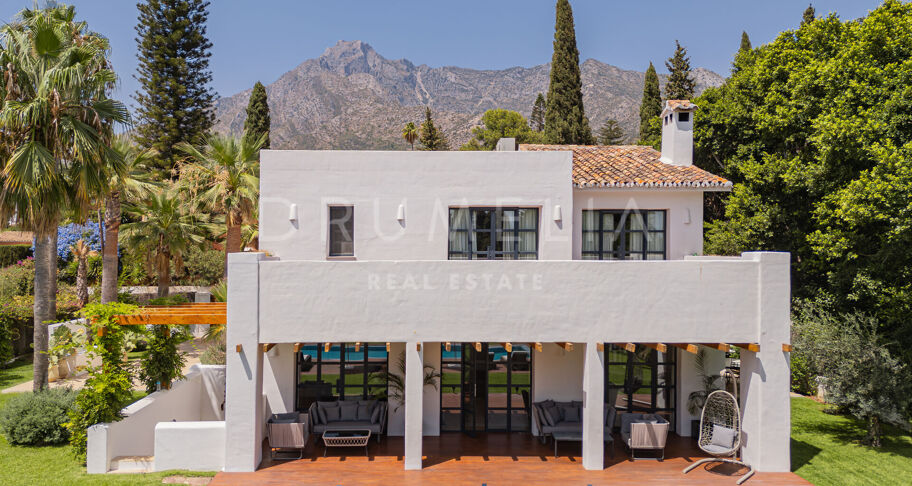 Villa 4 chambres avec piscine et vue sur la montagne en location longue duree a Nagueles, Golden Mile