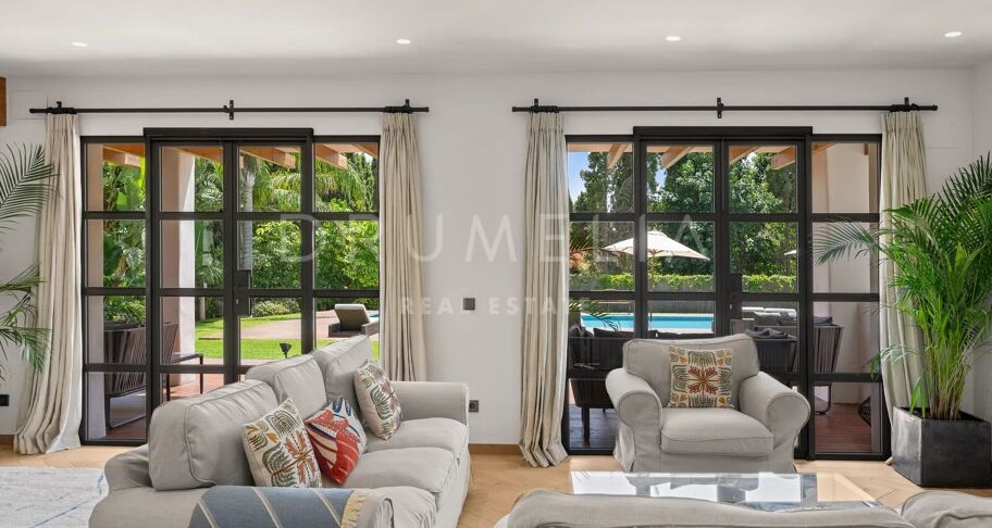Villa 4 chambres avec piscine et vue sur la montagne en location longue duree a Nagueles, Golden Mile