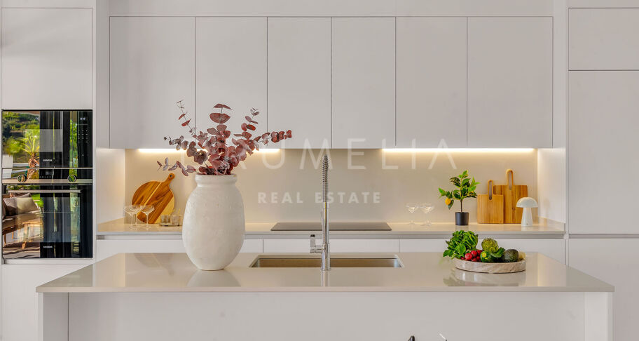 Eksepsjonell bolig med 4 soverom og privat basseng i Santa Clara Homes