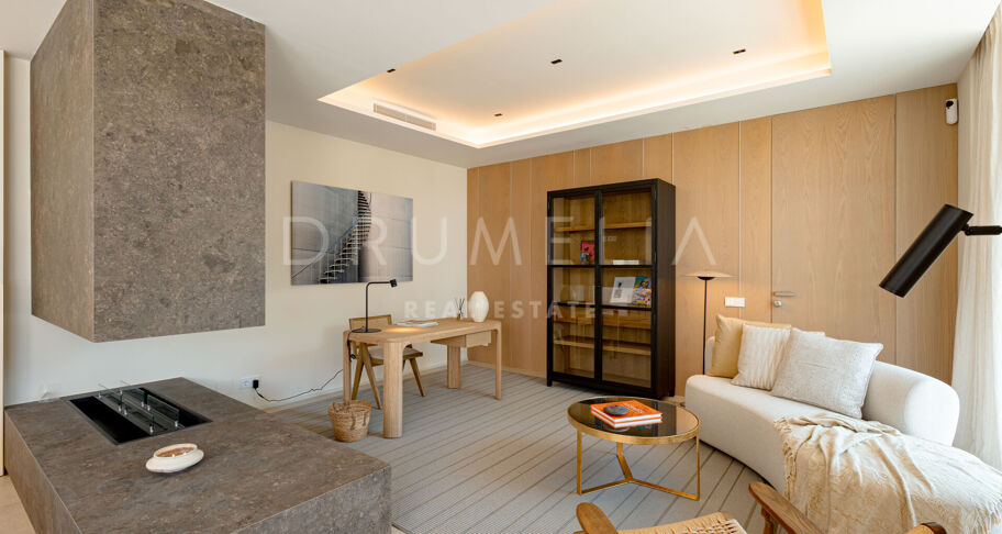 Villa te koop in Los Monteros Playa, Marbella Oost