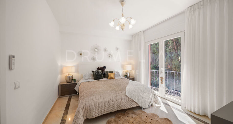 Rekkehus i Marbella Golden Mile, nær stranden