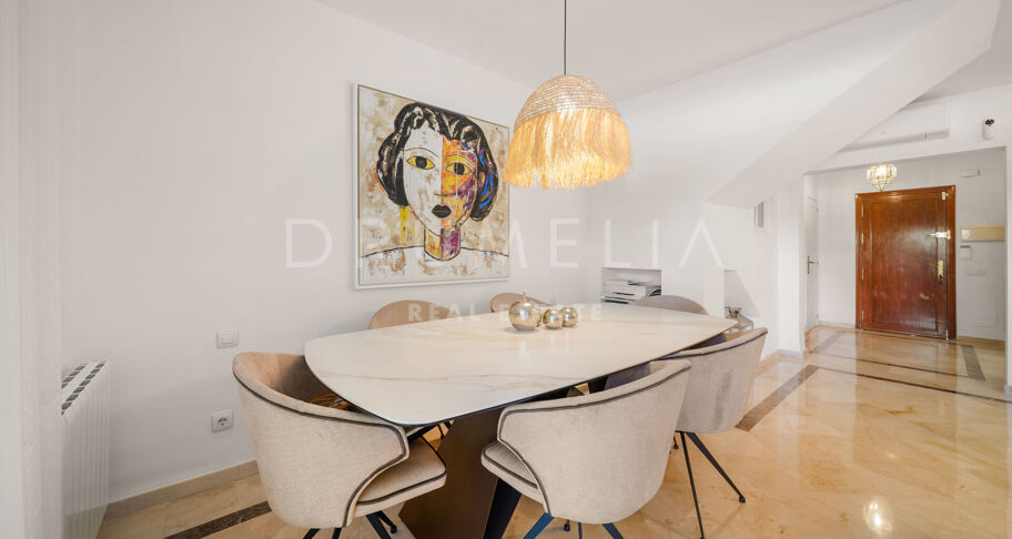 Rekkehus i Marbella Golden Mile, nær stranden